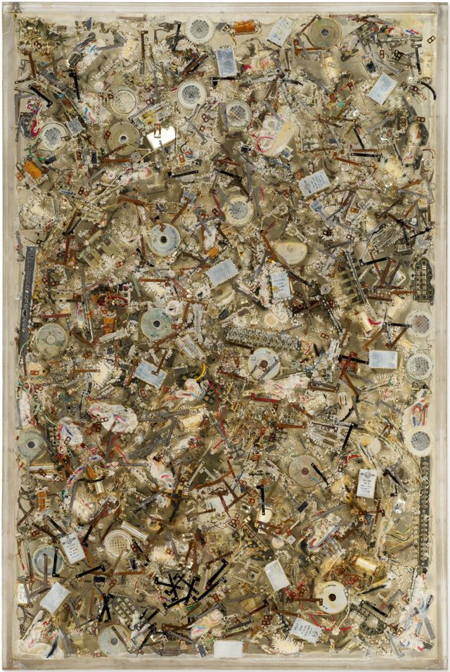 Accumulation De Microphones Ericsson Et D’autres Pièces De Téléphones