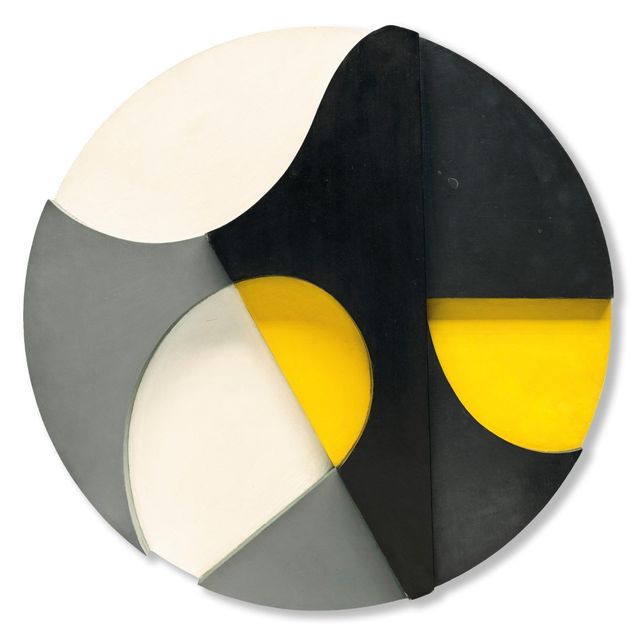 Relief rond en quatre hauteurs, éléments courbes, coupant(s), cassant(s)