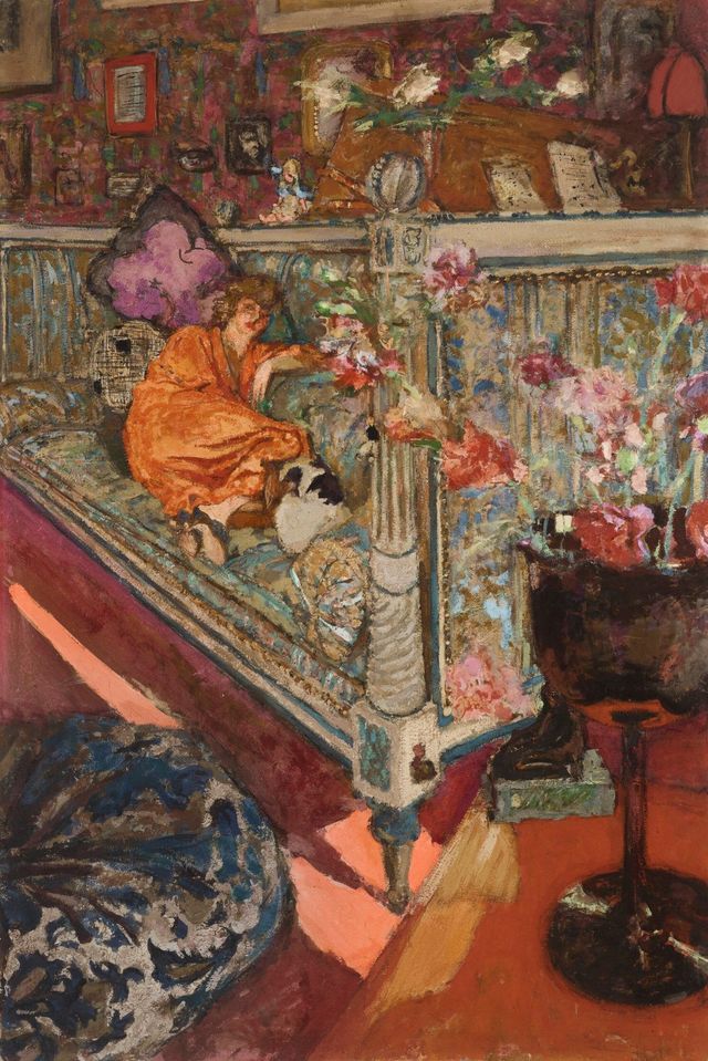 Yvonne Printemps dans le canapé