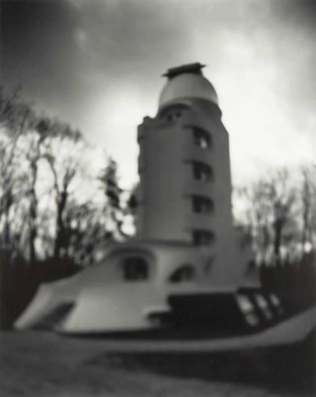 Einstein tower, 2000