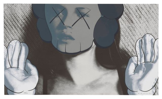 Kate Moss, White Gloves