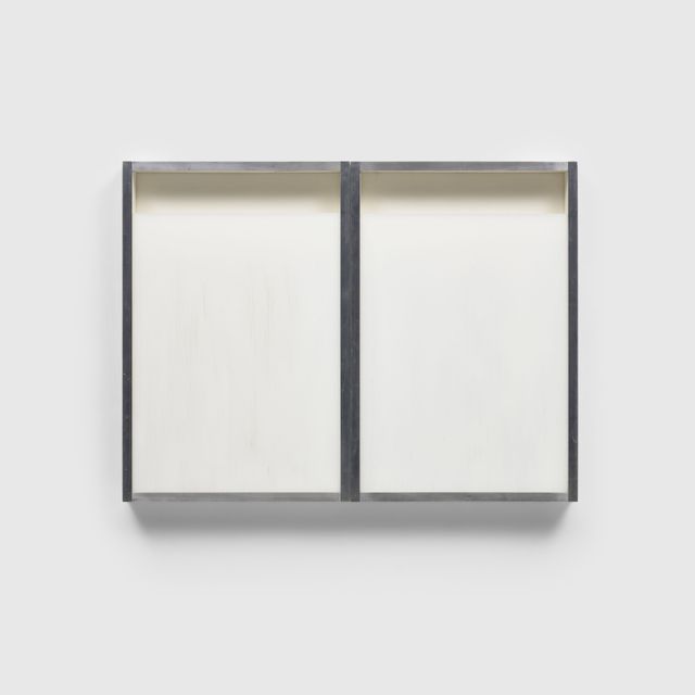 Double Show Window (S. 48)