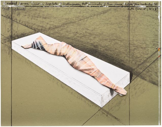 Wrapped Woman, Project for the Institute of Contemporary Art, Philadelphia, 1968 (S. 175)