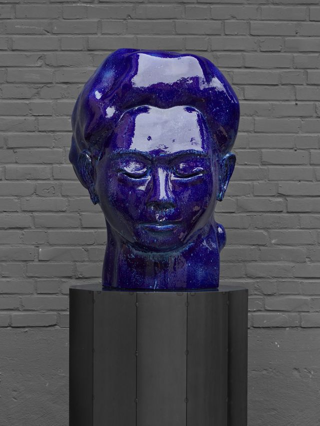 Großer Frauenkopf E